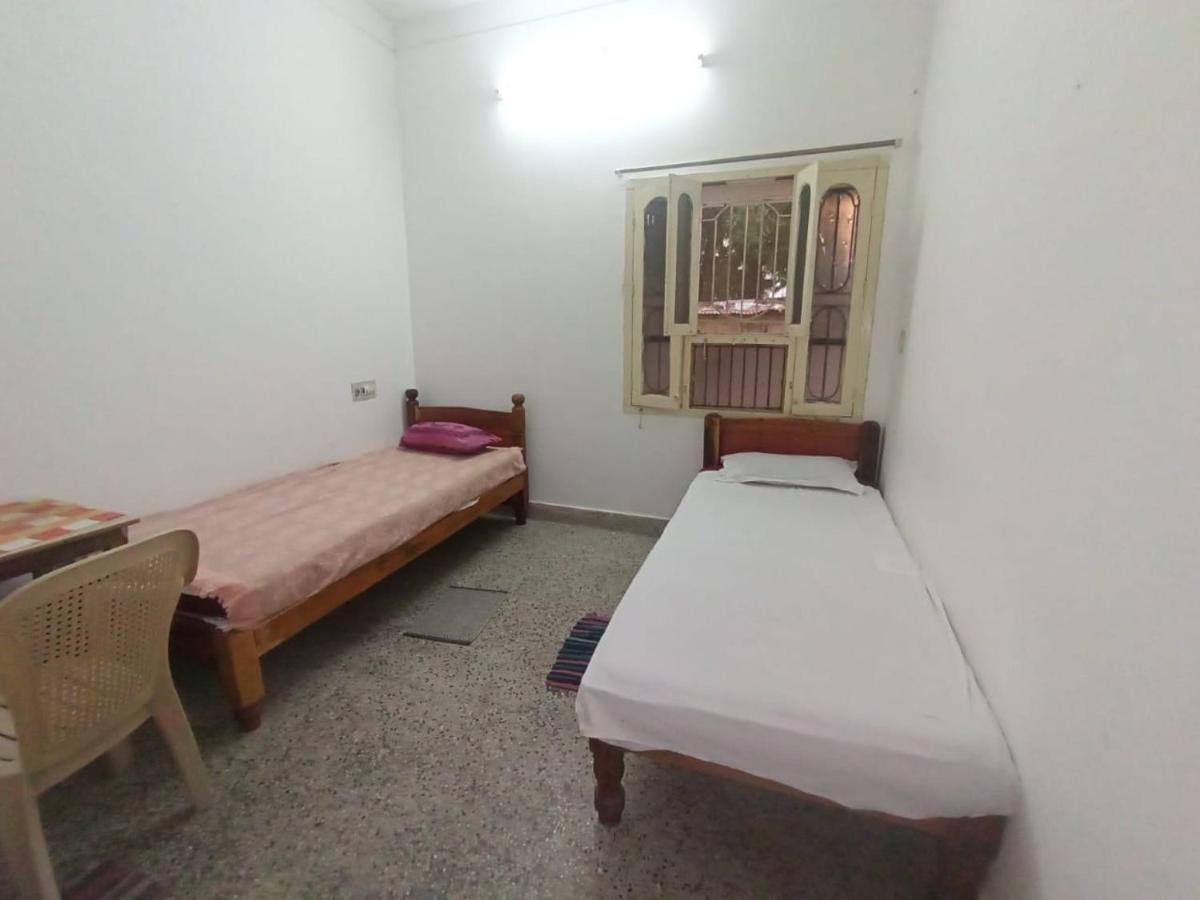 Sri Shankaraa Guest House Tiruvannāmalai Zewnętrze zdjęcie